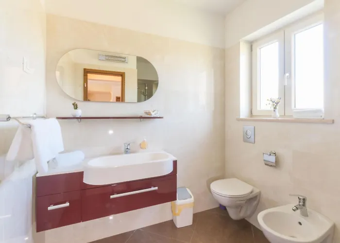Macarinka, A Luxurious, Private Minutes From The Сasa de vacaciones *