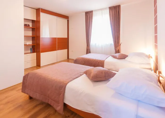 Сasa de vacaciones Macarinka, A Luxurious, Private Minutes From The Ubasico