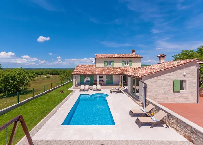 Macarinka, A Luxurious, Private Minutes From The Сasa de vacaciones Ubasico