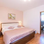 Macarinka, A Luxurious, Private Minutes From The Dom wakacyjny Ubasico