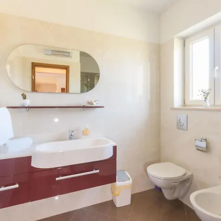 Macarinka, A Luxurious, Private Minutes From The Holiday home *